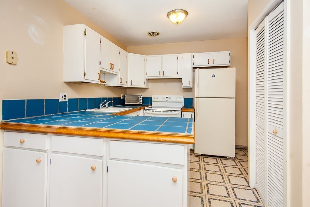 133 Warren Street, Unit 3 Watertown, MA 02472 - Photo 6 of 16