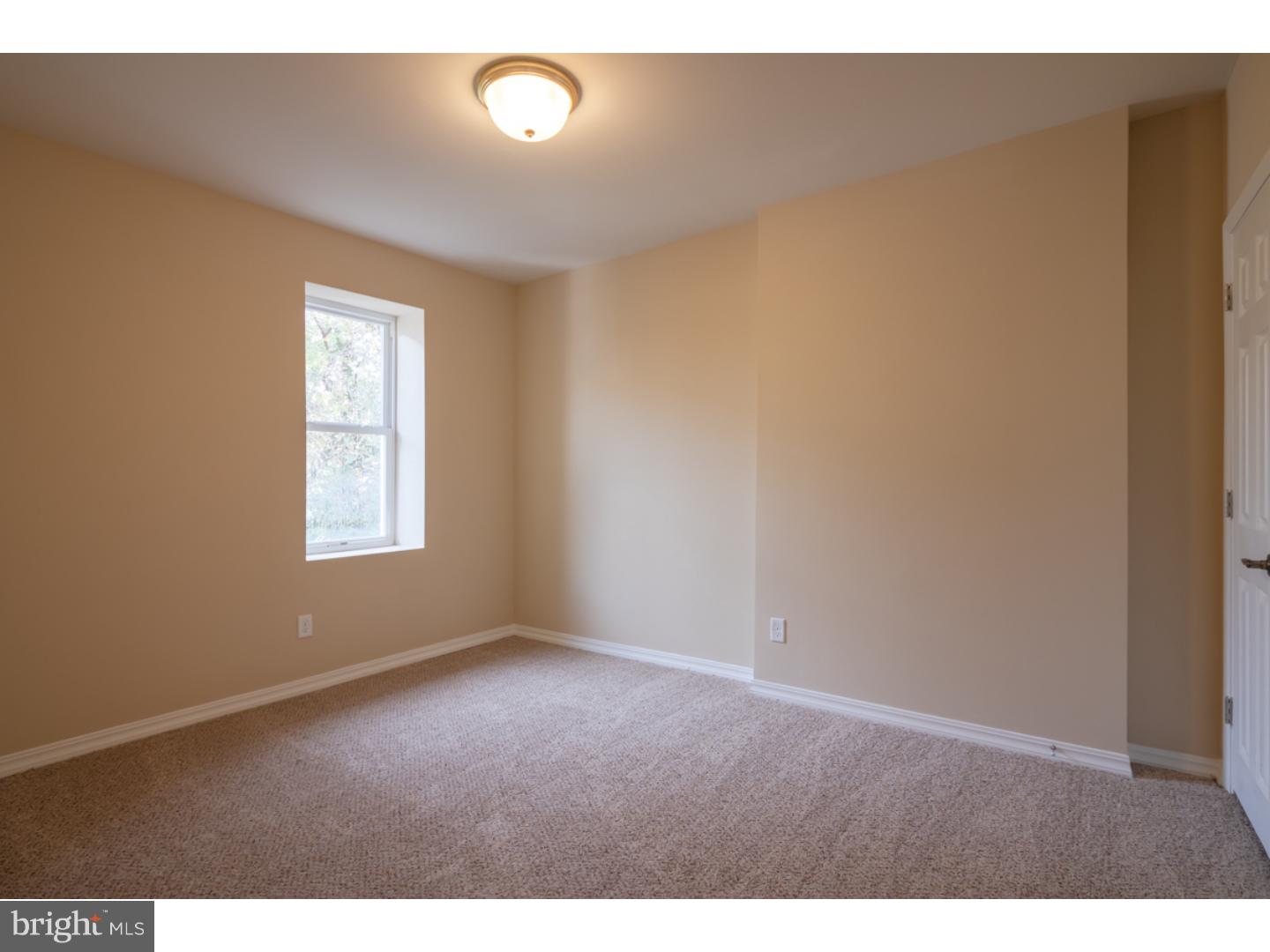 6125 Nassau Road Philadelphia, PA 19151 - Photo 15 of 21 Gallery Image 15