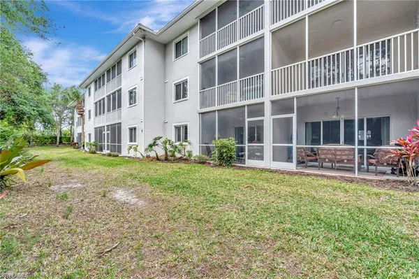 $2,125 | 7811 Regal Heron Circle, Unit 4102, Naples, FL 34104
