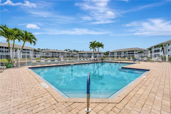 $2,125 | 7811 Regal Heron Circle, Unit 4102, Naples, FL 34104