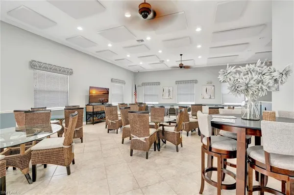 $2,125 | 7811 Regal Heron Circle, Unit 4102, Naples, FL 34104