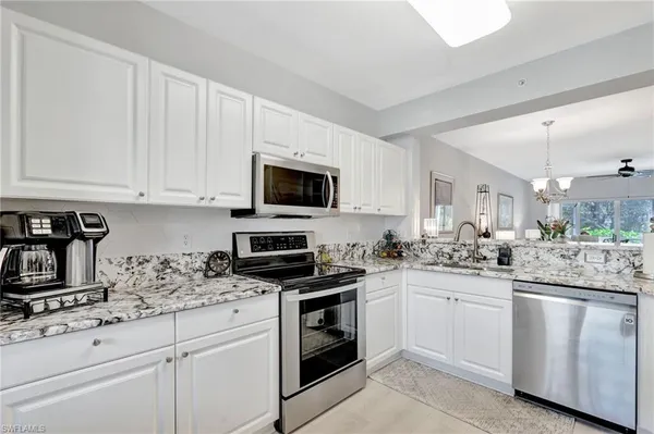 $2,125 | 7811 Regal Heron Circle, Unit 4102, Naples, FL 34104