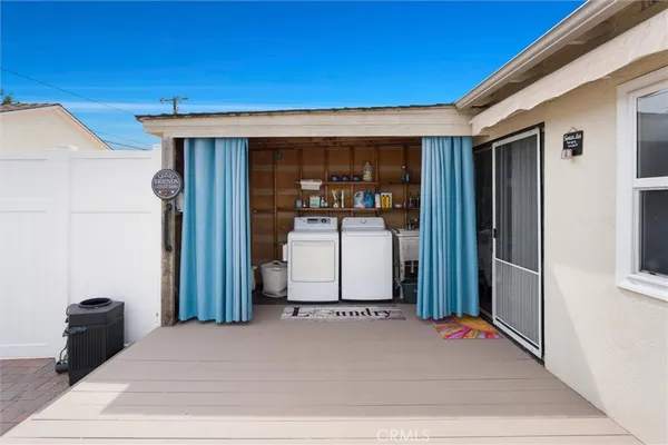 a view of a entryway front of a house