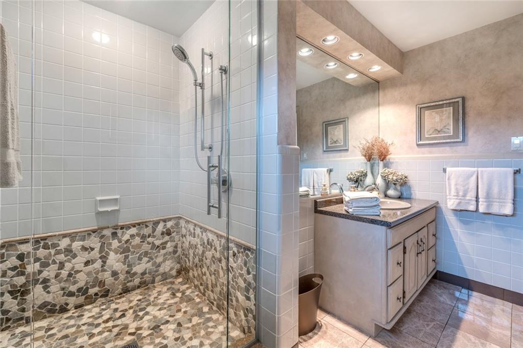 218 East Harbison Road Pittsburgh, PA 15205 - Photo 18 of 25 Gallery Image 18