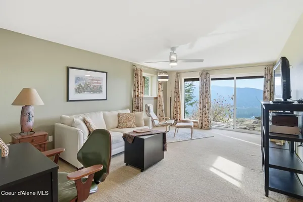 $1,149,000 | 1149 Dunromin Road, Priest River, ID 83856