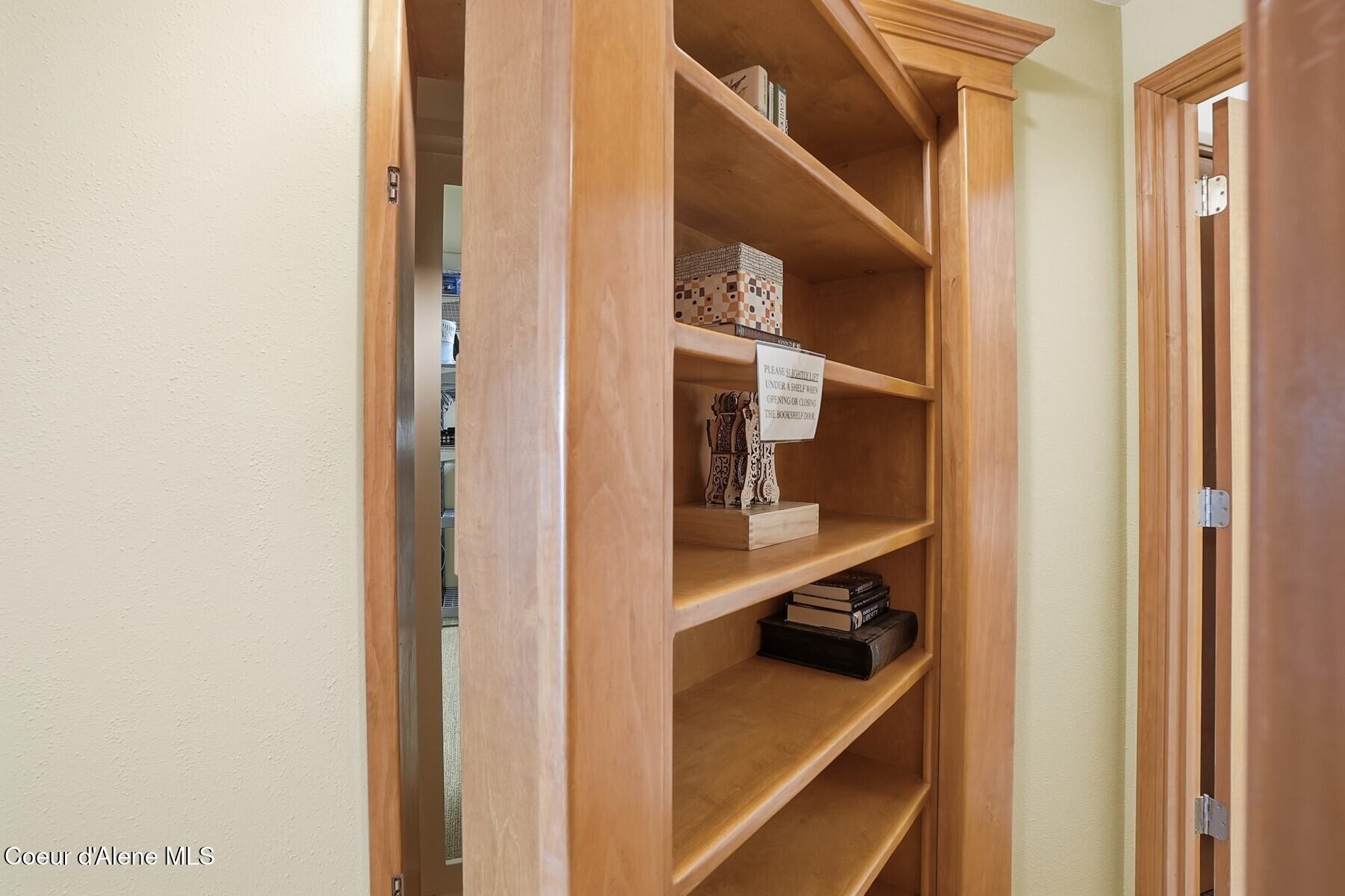 1149 Dunromin Road Priest River, ID 83856 - Photo 18 of 53 Closet Murphy Door