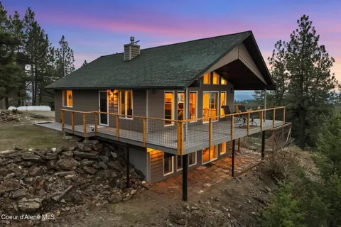 $1,149,000 | 1149 Dunromin Road, Priest River, ID 83856