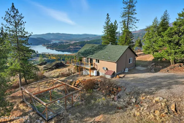 $1,149,000 | 1149 Dunromin Road, Priest River, ID 83856