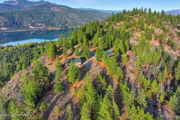$1,149,000 | 1149 Dunromin Road, Priest River, ID 83856