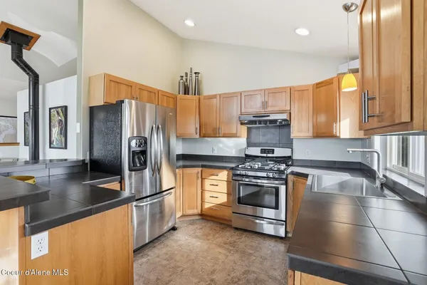 $1,149,000 | 1149 Dunromin Road, Priest River, ID 83856