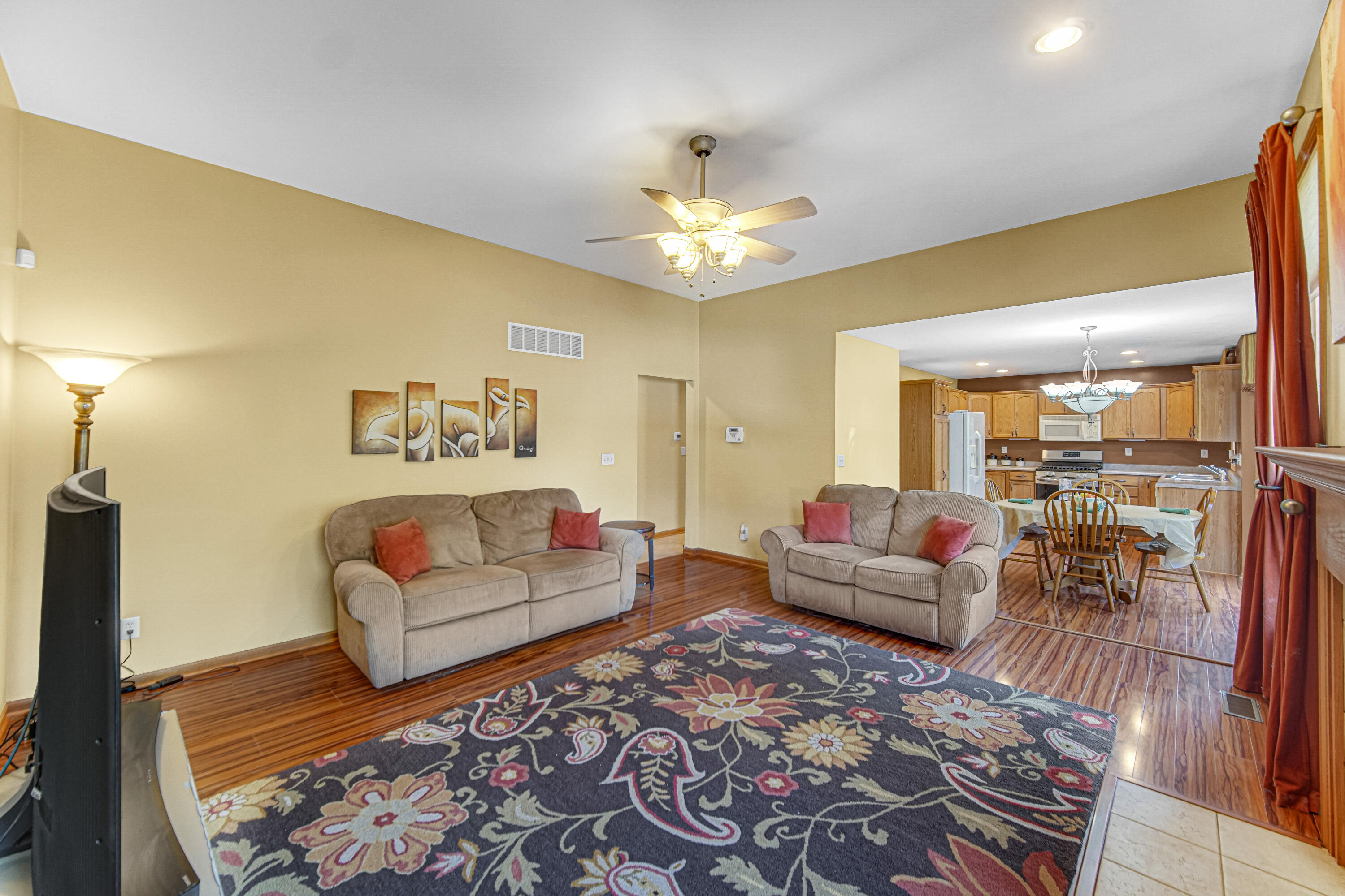 1439 Edgewater Road Crown Point, IN 46307 - Photo 9 of 29 3000x2000