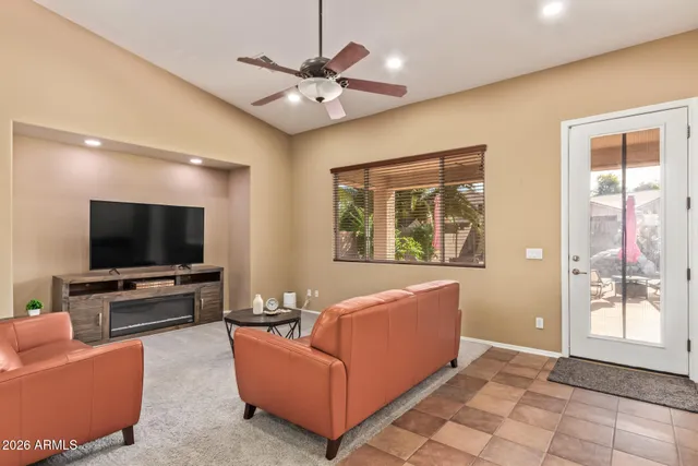 $575,000 | 2115 West Branham Lane, Phoenix, AZ 85041
