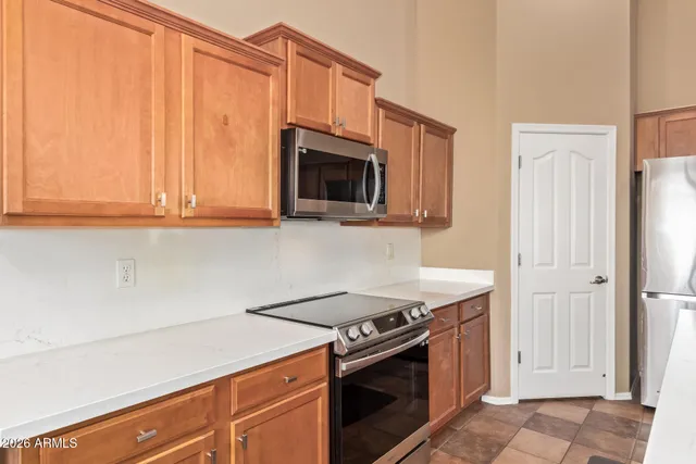 $575,000 | 2115 West Branham Lane, Phoenix, AZ 85041