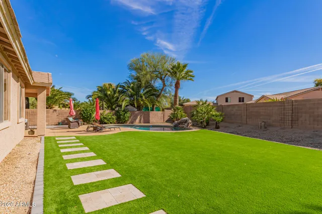 $575,000 | 2115 West Branham Lane, Phoenix, AZ 85041