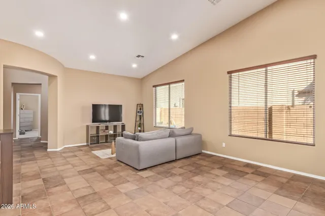 $575,000 | 2115 West Branham Lane, Phoenix, AZ 85041