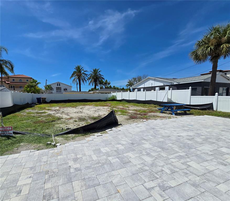 356 144th Avenue Madeira Beach, FL 33708 - Photo 4 of 6