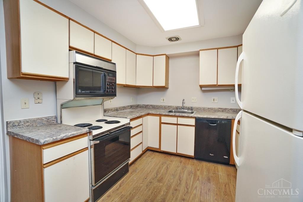 2253 Compton Road Cincinnati, OH 45231 - Photo 10 of 27 Gallery Image 10