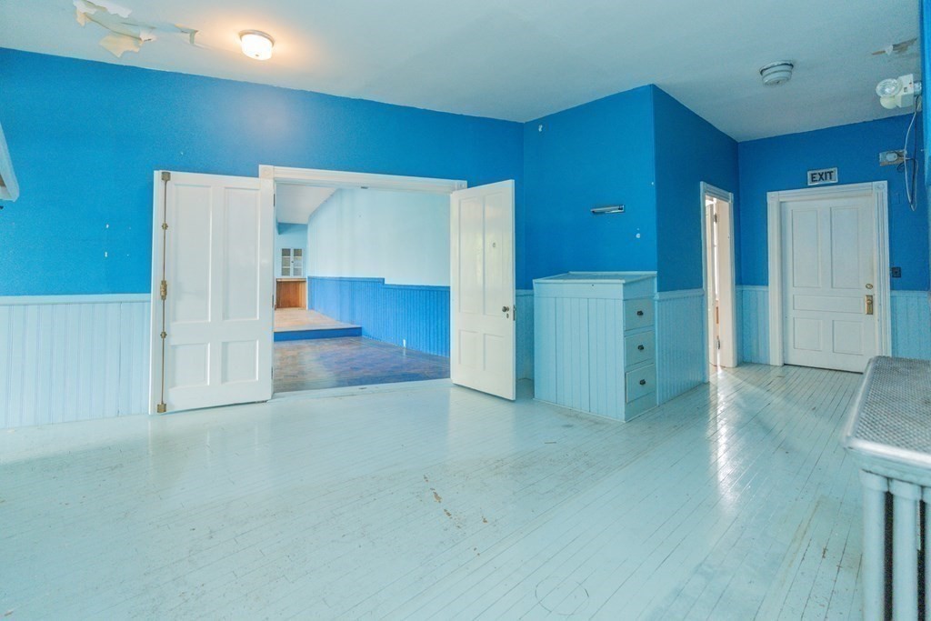 968 Main Street Warren, MA 01083 - Photo 32 of 40 a view of kitchen