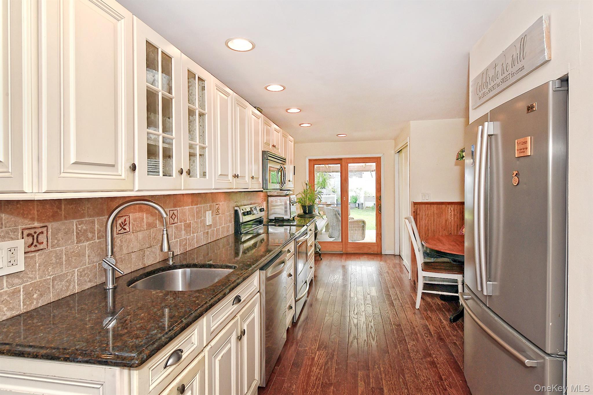 35 Ranch Lane Levittown, NY 11756 - Photo 14 of 38