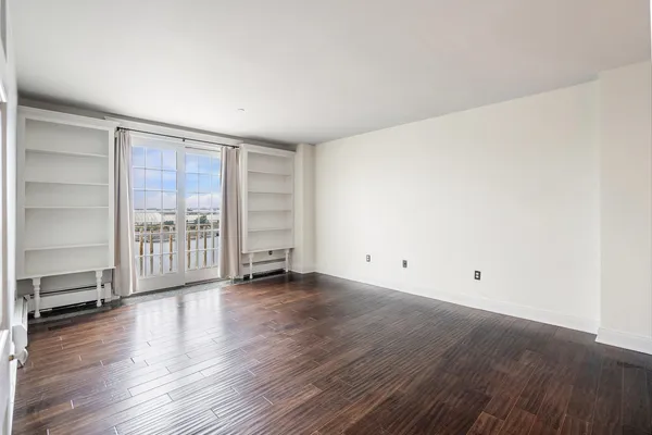 $2,495 | 100 Shearwater Court East, Unit 64, Jersey City, NJ 07305