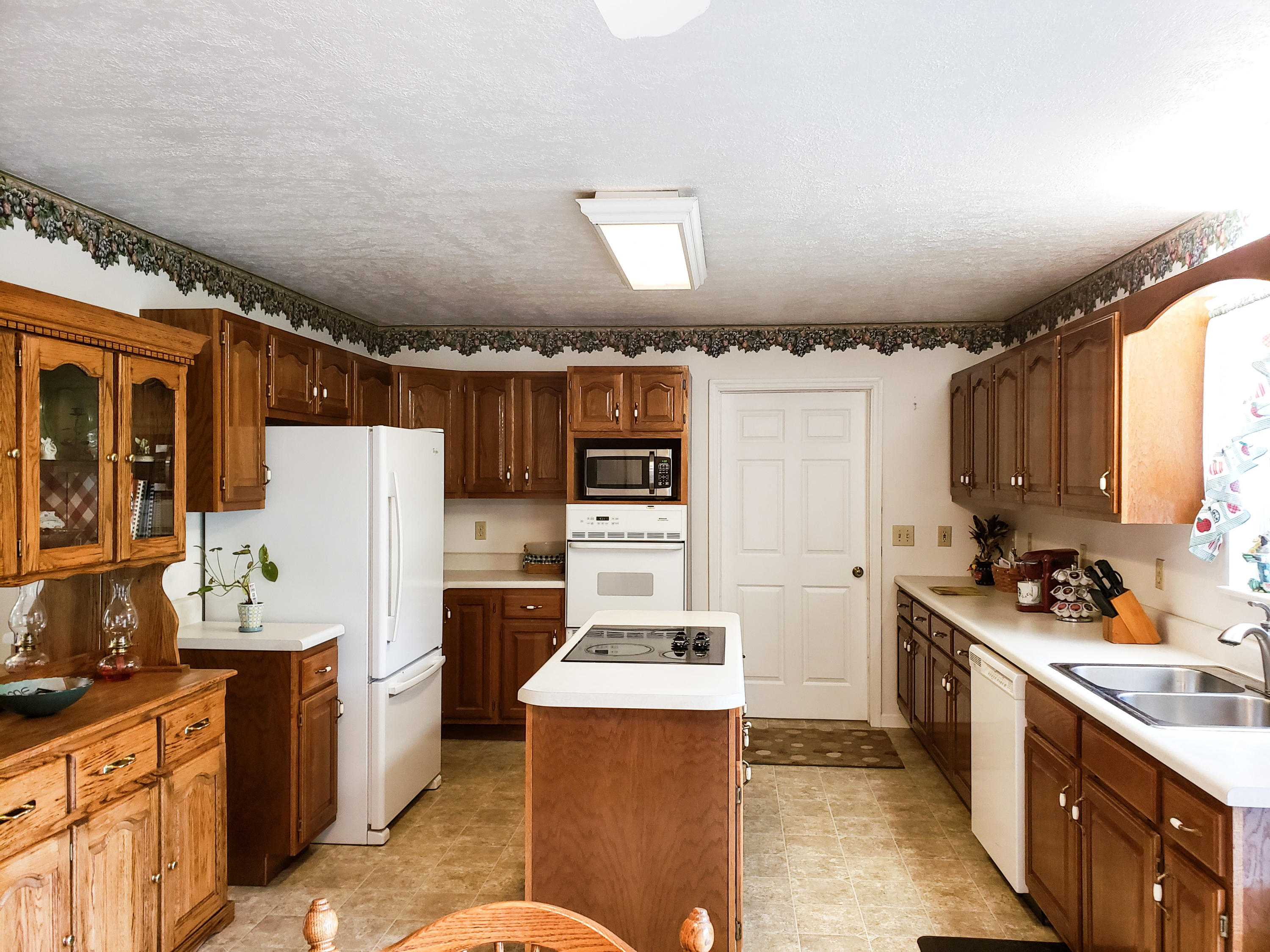 2135 Stockton Valley Road Philadelphia, TN 37846 - Photo 22 of 37 PSX_20200731_210426