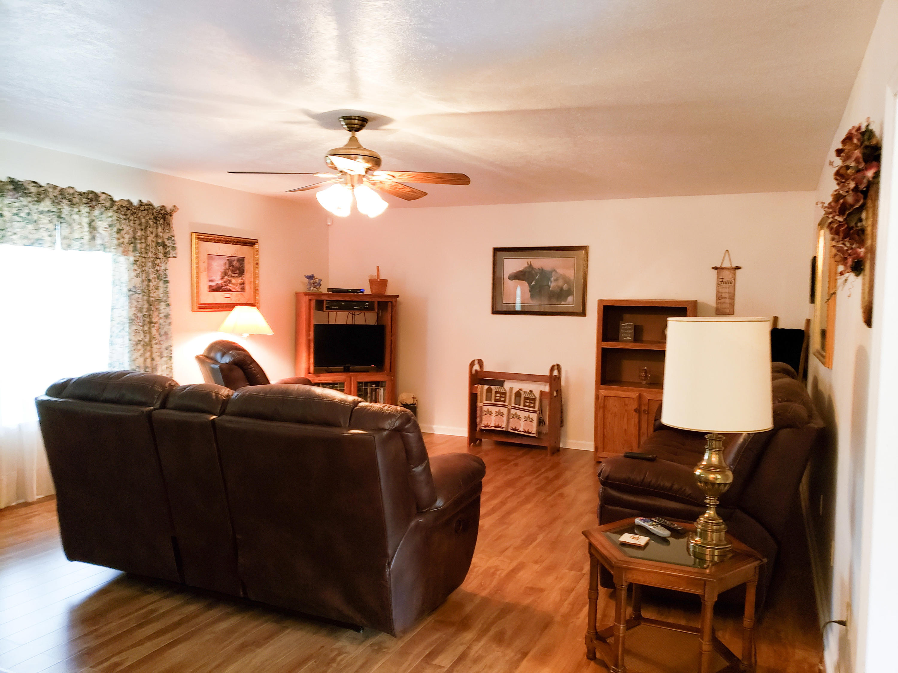 2135 Stockton Valley Road Philadelphia, TN 37846 - Photo 26 of 37 PSX_20200731_205556