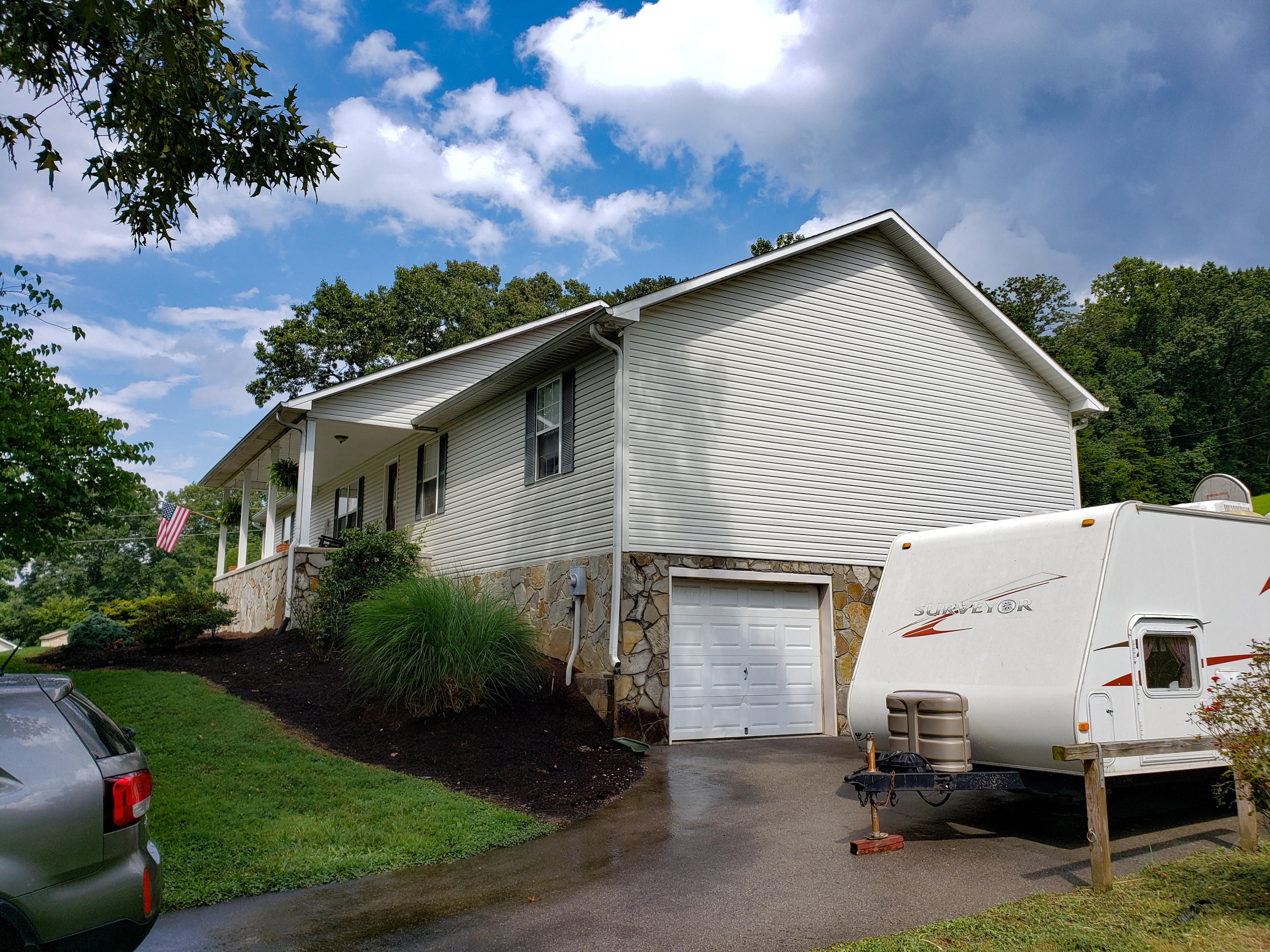 2135 Stockton Valley Road Philadelphia, TN 37846 - Photo 7 of 37 PSX_20200731_202038