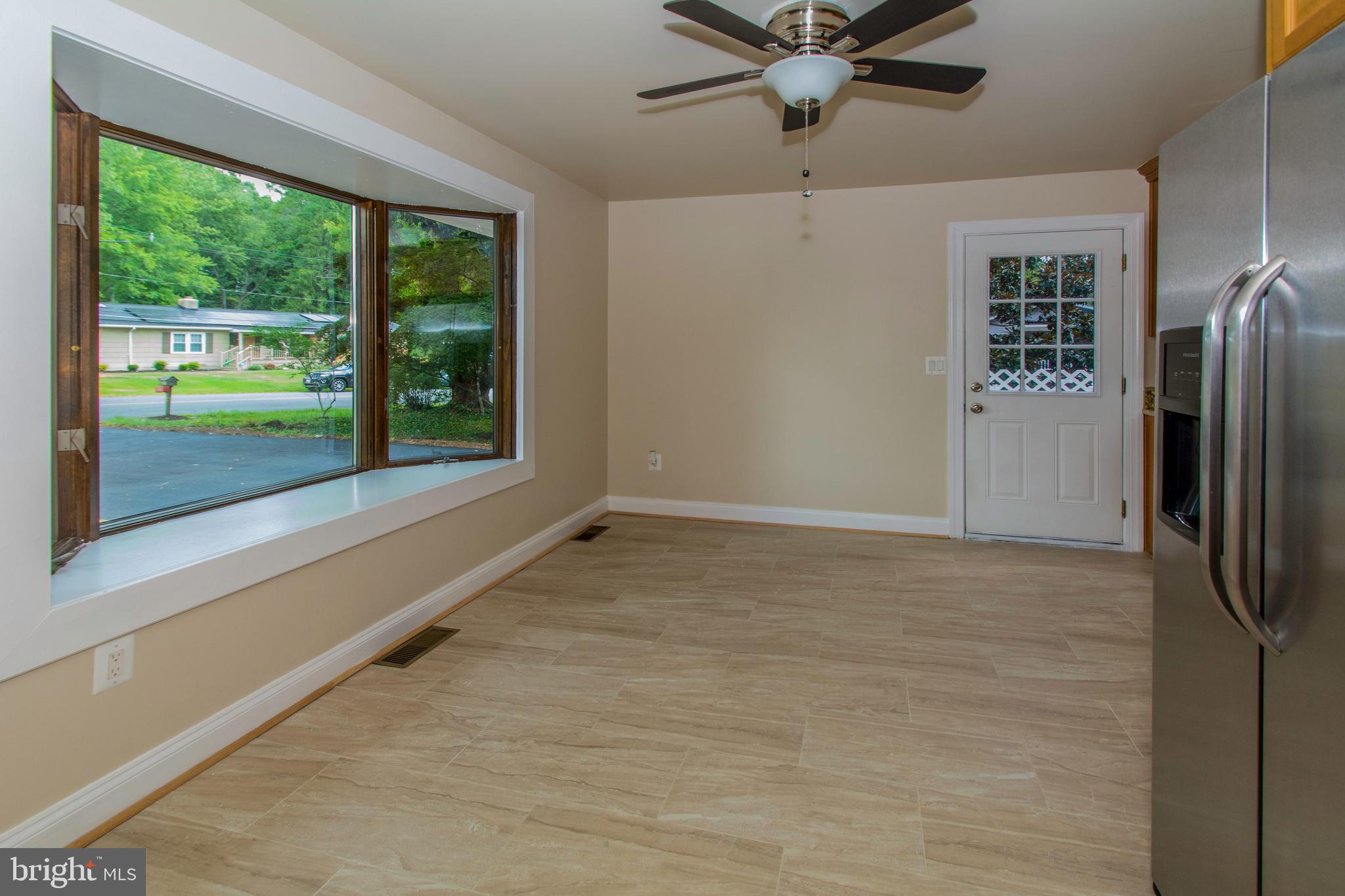 1990 Valley Road Annapolis, MD 21401 - Photo 24 of 74 fantastic bay window