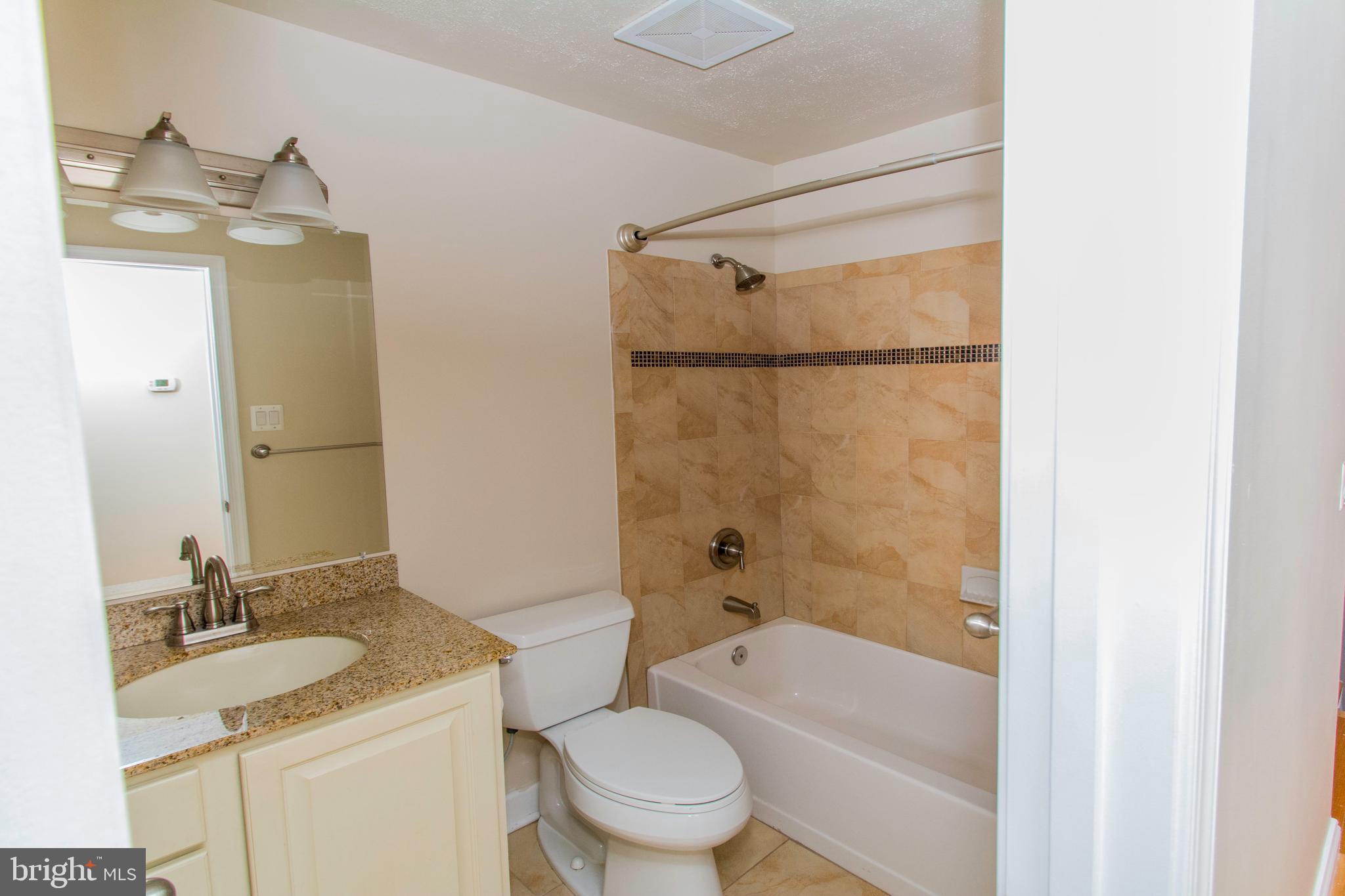 1990 Valley Road Annapolis, MD 21401 - Photo 44 of 74 upstairs hall bath