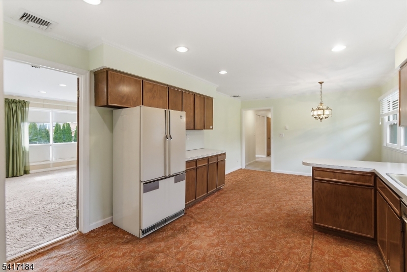 160 Glenview Road South Orange, NJ 07079 - Photo 11 of 32