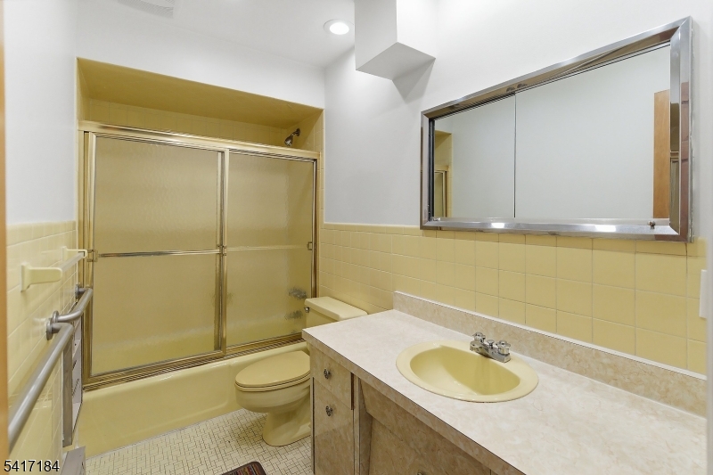 160 Glenview Road South Orange, NJ 07079 - Photo 19 of 32