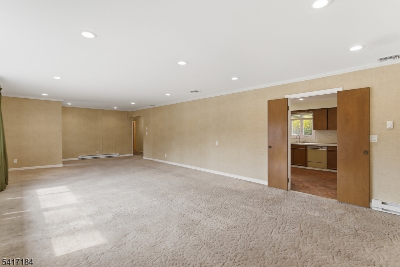 160 Glenview Road South Orange, NJ 07079 - Photo 7 of 32