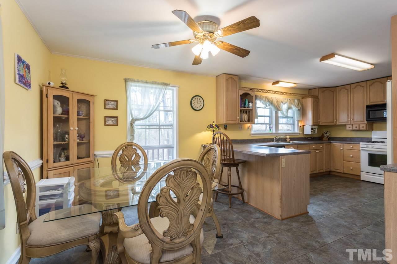 6201 Battle Bridge Road Raleigh, NC 27610 - Photo 6 of 30