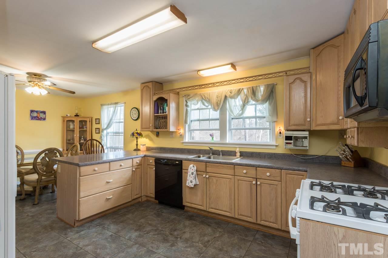 6201 Battle Bridge Road Raleigh, NC 27610 - Photo 9 of 30