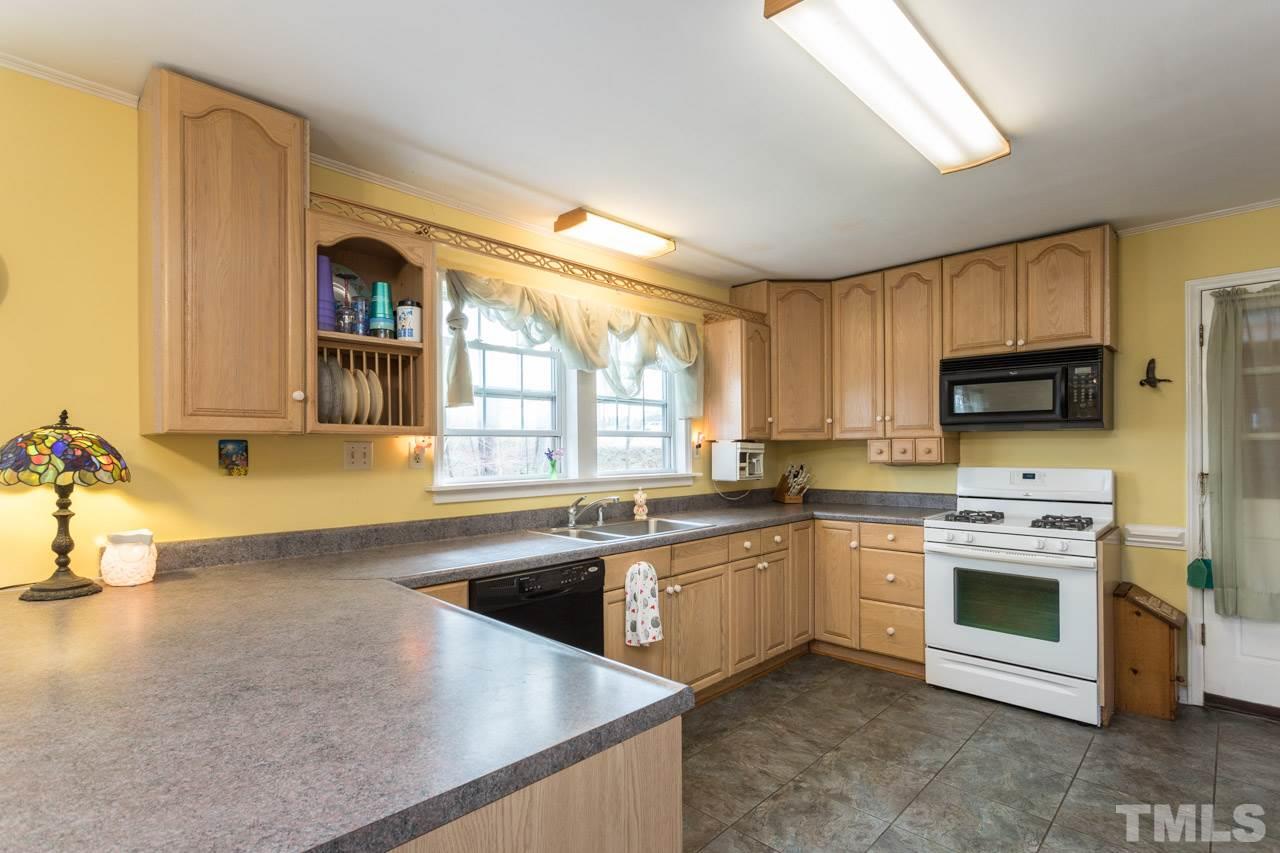 6201 Battle Bridge Road Raleigh, NC 27610 - Photo 10 of 30
