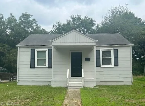 $900 | 774 Clemmonsville Circle, Winston-Salem, NC 27107