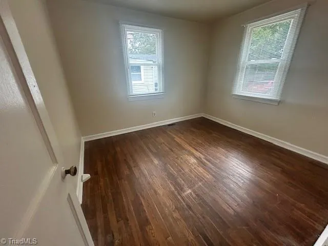 $900 | 774 Clemmonsville Circle, Winston-Salem, NC 27107