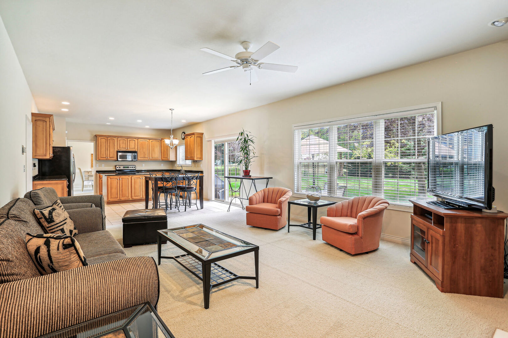 1810 Benodot Street Champaign, IL 61822 - Photo 9 of 40 Gallery Image 9