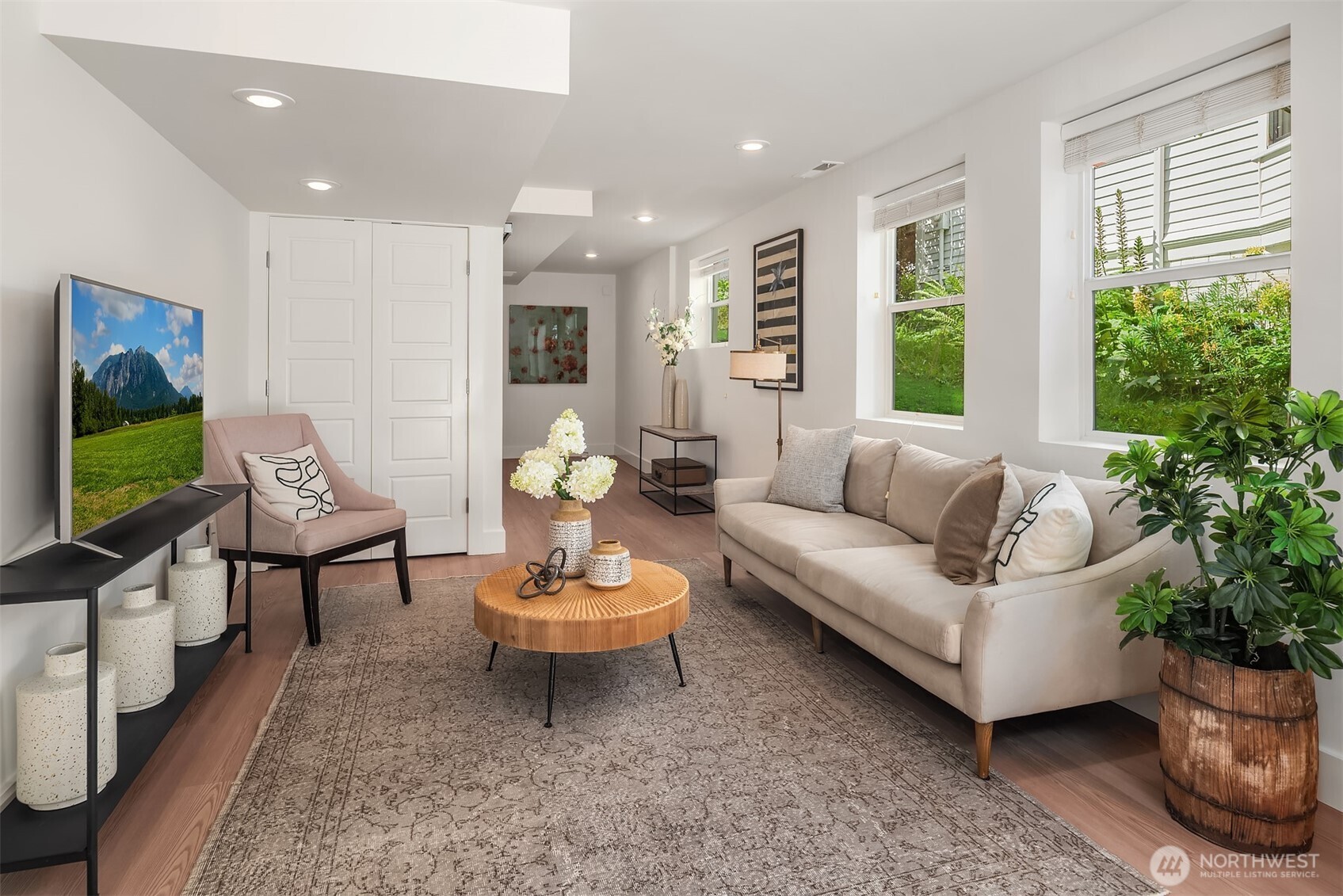 830 Northeast 59th Street Seattle, WA 98105 - Photo 23 of 35