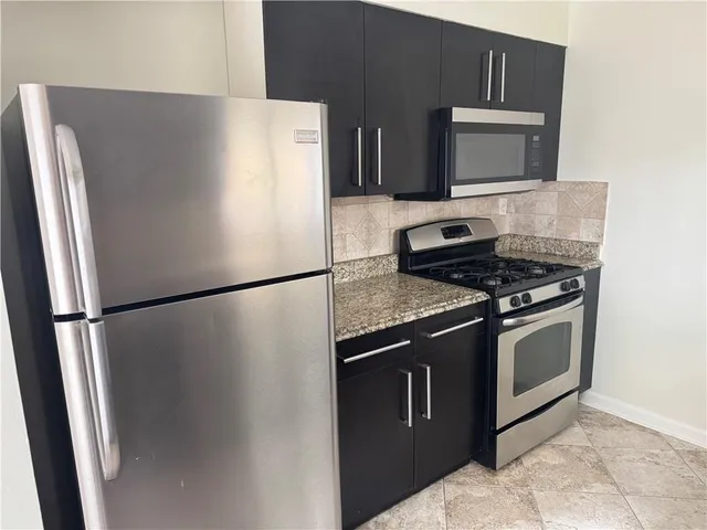 $1,990 | 2004 Parkaire Crossing, Marietta, GA 30068