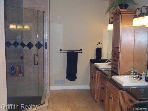 408 Timbermill Lane Howell, MI 48843 - Photo 7 of 13 Master Bath