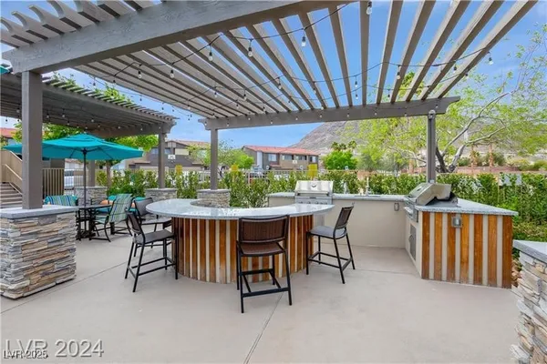 $2,401 | 540 West Horizon Ridge Parkway, Unit 6201, Henderson, NV 89012