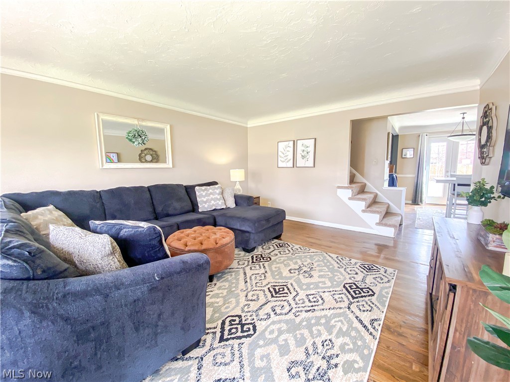 1431 Haverston Road Lyndhurst, OH 44124 - Photo 3 of 15 Gallery Image 3