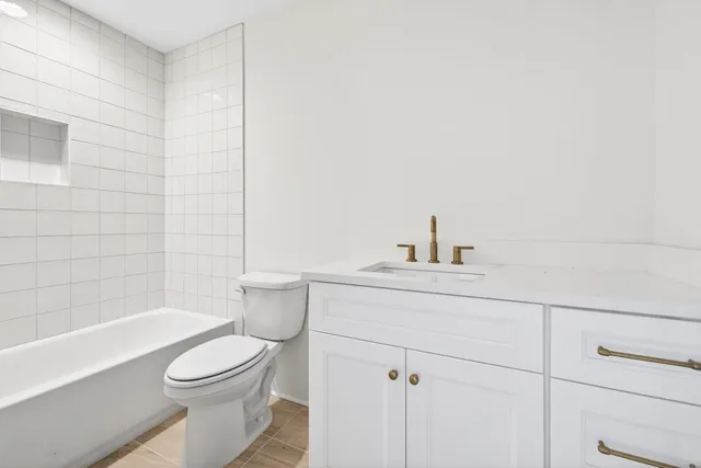 $889,000 | 4810 Moonview Lane, Sugar Hill, GA 30518