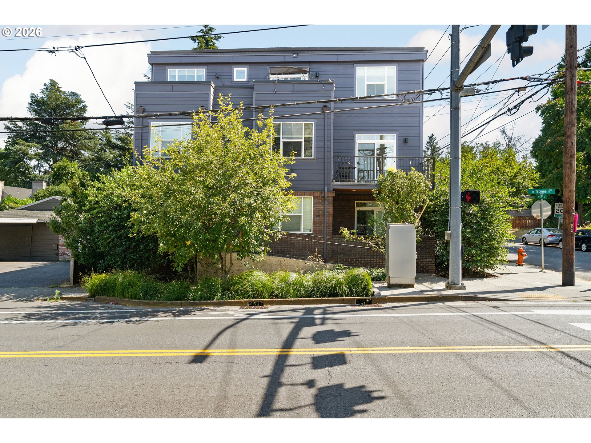 1906 Southeast Tacoma Street Portland, OR 97202 - Photo 37 of 43
