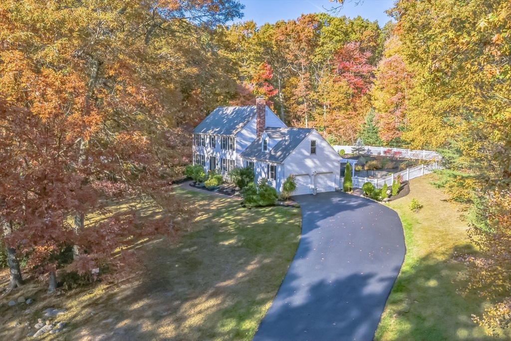 10 Daniels Road Mendon, MA 01756 - Photo 2 of 34 Gallery Image 2