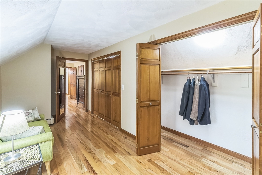 10 Daniels Road Mendon, MA 01756 - Photo 21 of 34 Gallery Image 21