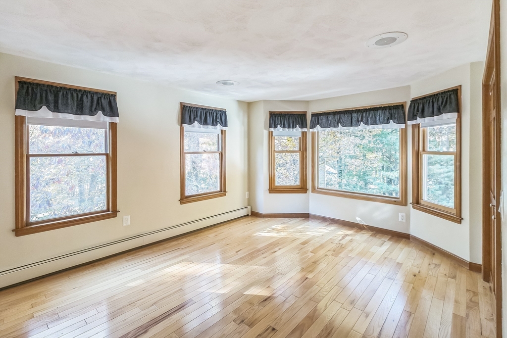 10 Daniels Road Mendon, MA 01756 - Photo 24 of 34 Gallery Image 24