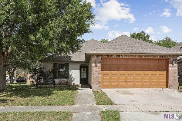 $240,000 | 2551 Arceneaux Avenue, Zachary, LA 70791