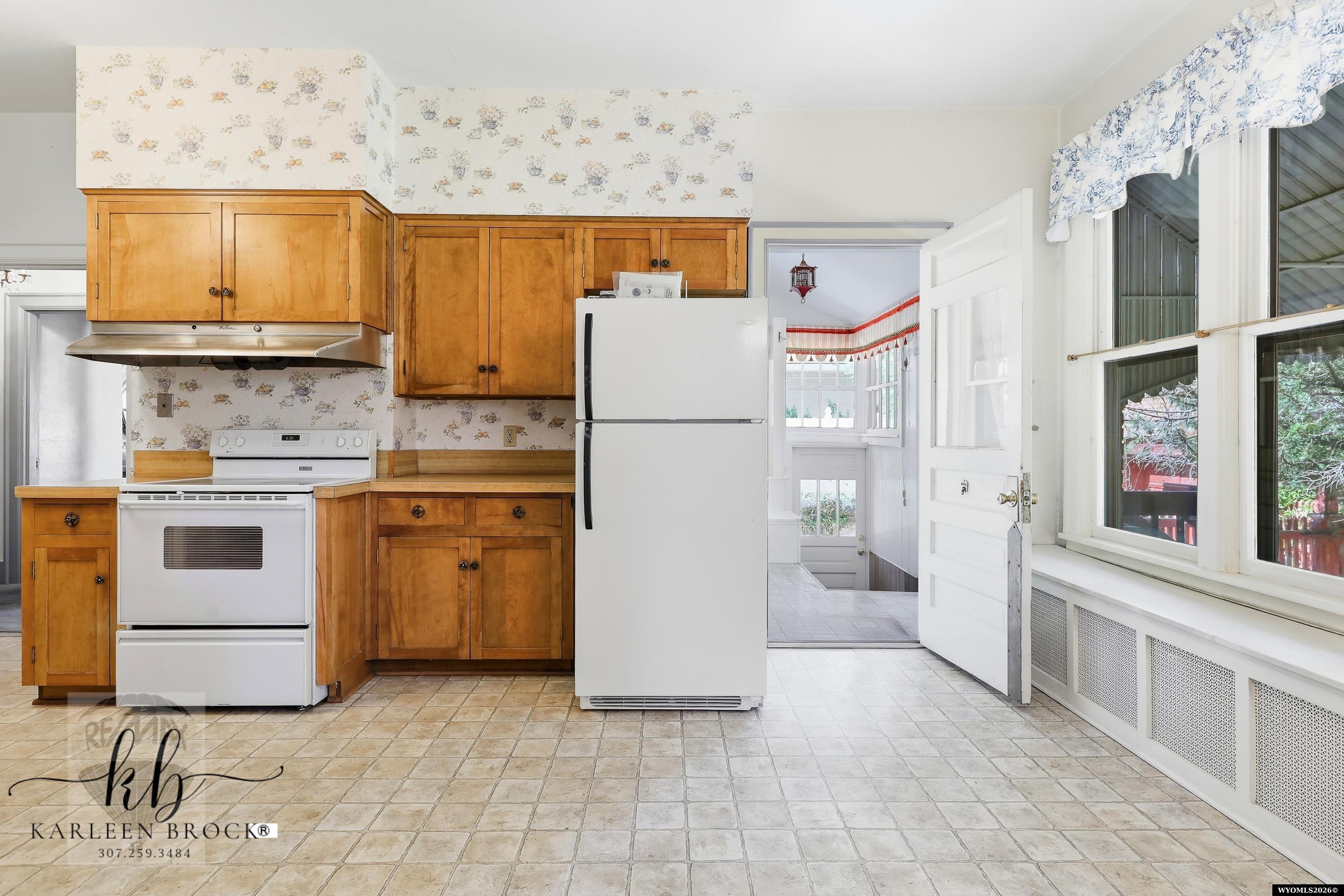 1016 South Center Street Casper, WY 82601 - Photo 13 of 34